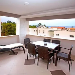 Daska Apartment