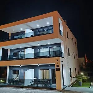 Golden Sunset 2 Apartment