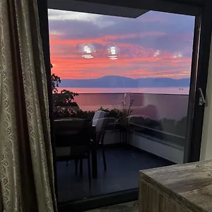 Golden Sunset 3 Apartment